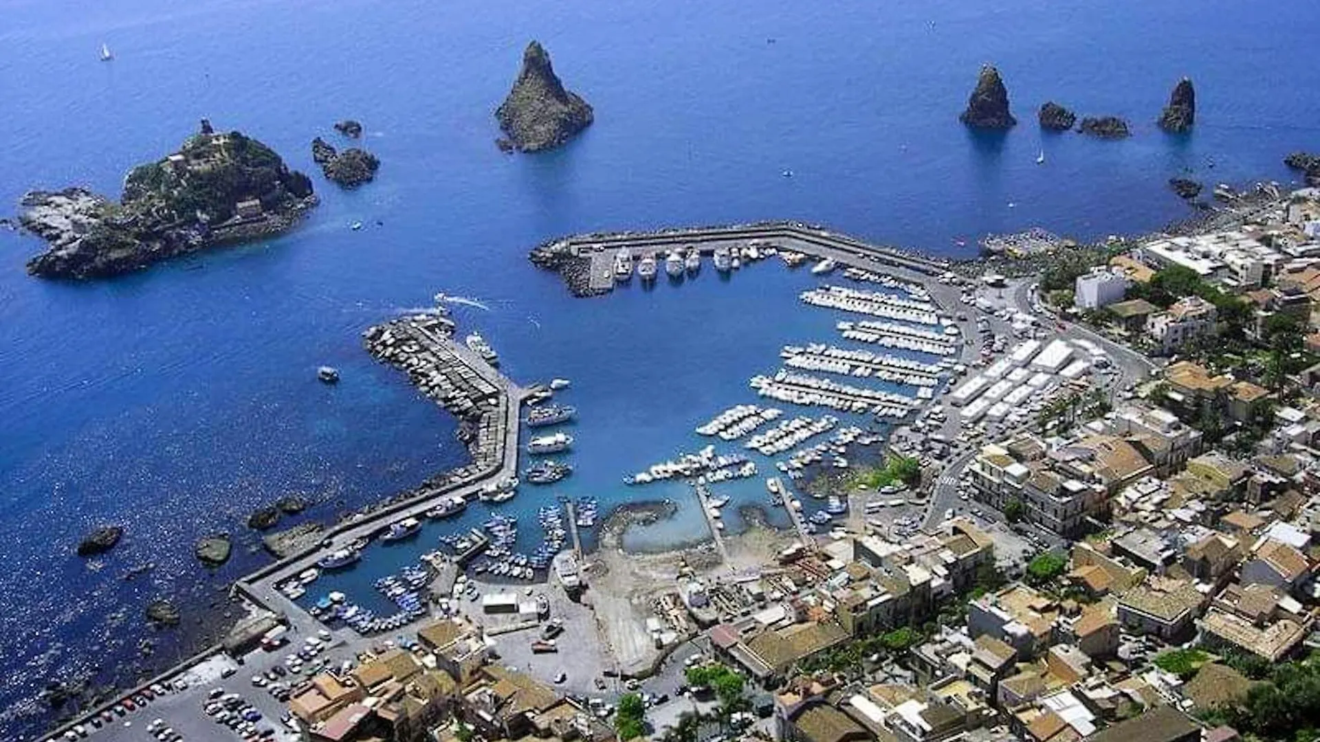 Seaside Apartment In Aci Trezza Aci Castello